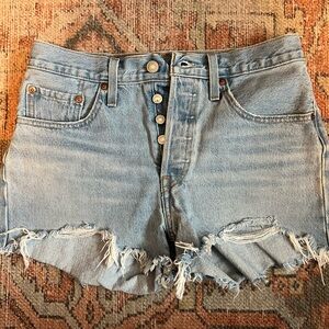 Levi’s 501 Cutoff Shorts W27